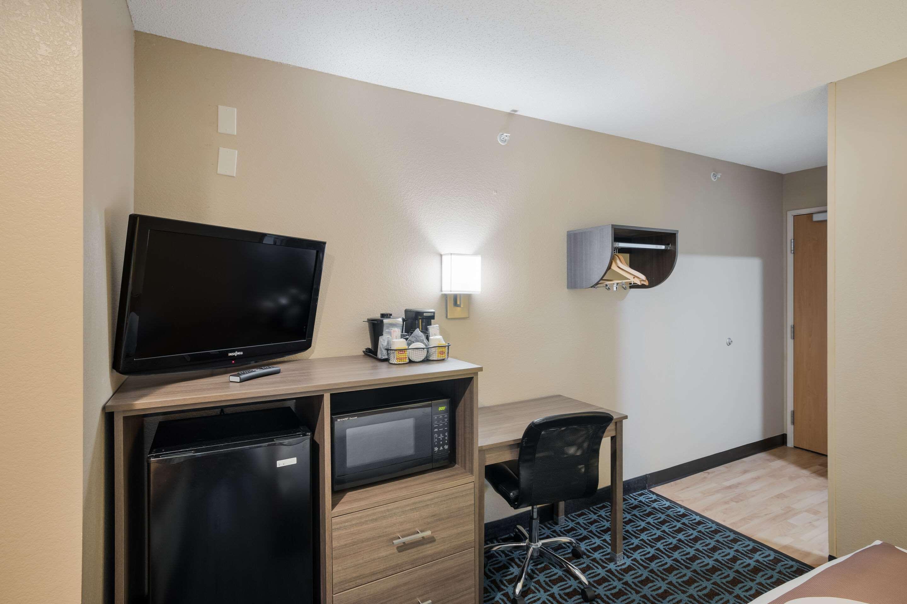 Quality Inn & Suites Blue Springs - Kansas City Dış mekan fotoğraf